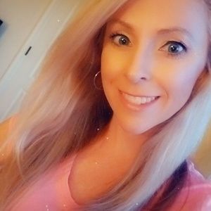 Meet your Posher, Angie